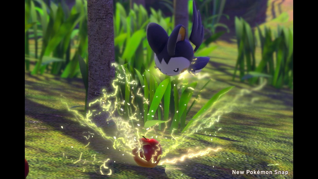 An Emolga shocking a fluffruit and burning it.